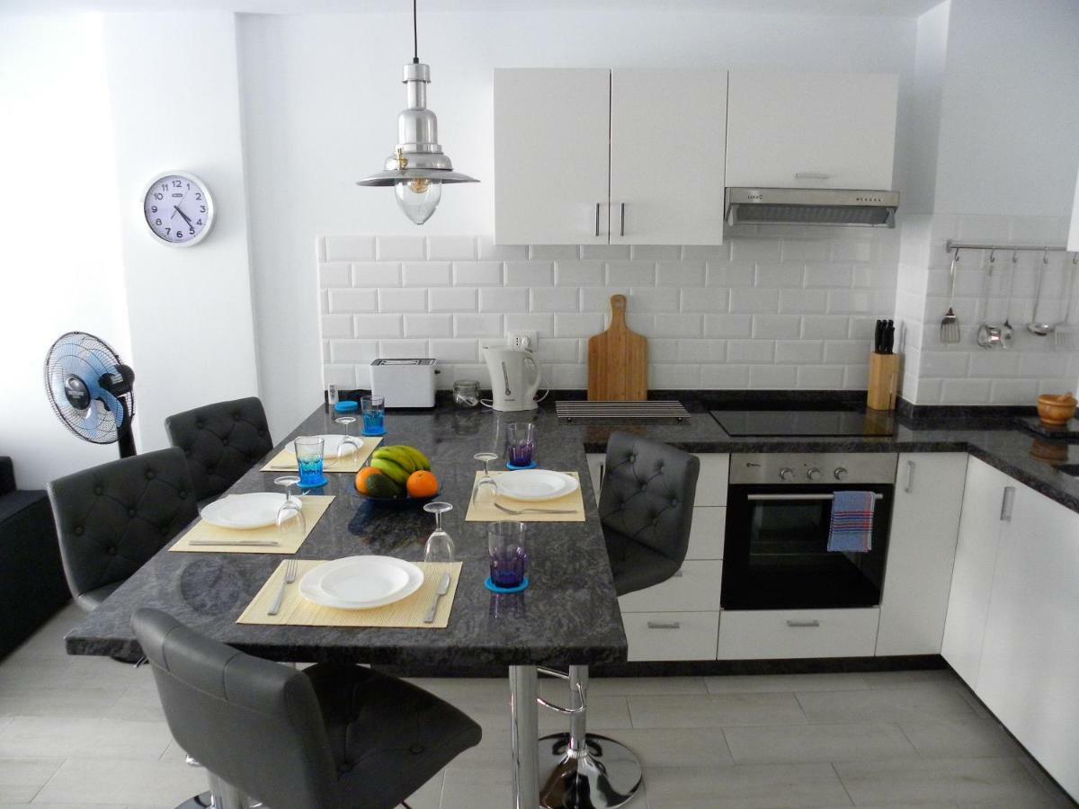 Ben'Sholidayflat Ideal For Families Groups And Couples Terrace Solarium Wi-Fi Netflix Smart Tv El Medano  Exterior photo